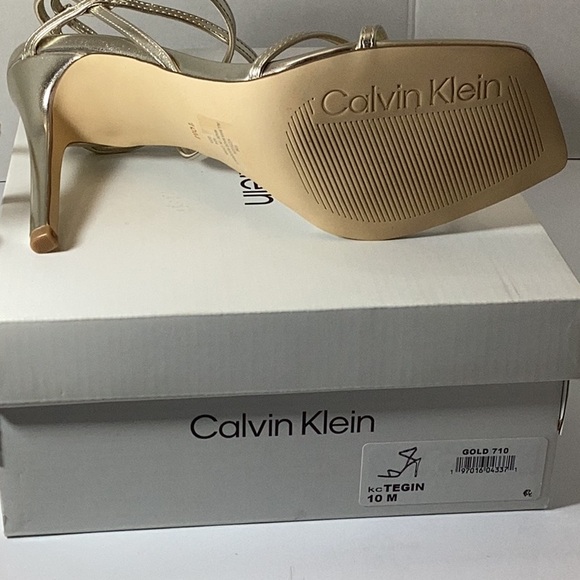 CALVIN KLEIN
Tegin Sandal In Gold - Picture 10 of 12